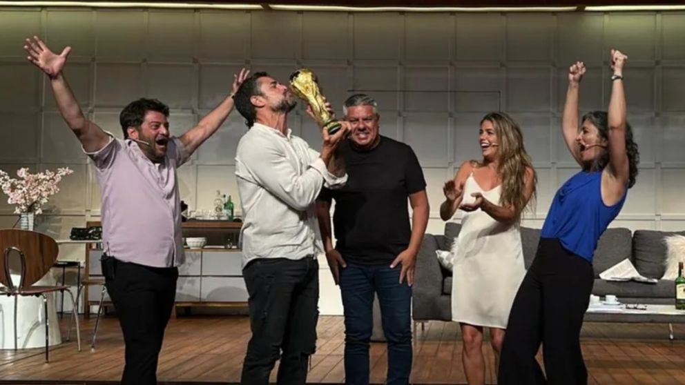 El actor levantó la Copa del Mundo gracias al presidente de la AFA.