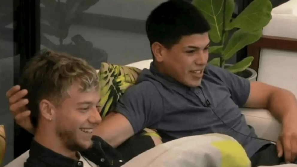 Gran Hermano 2022: Thiago y Nacho estuvieron a los besos.