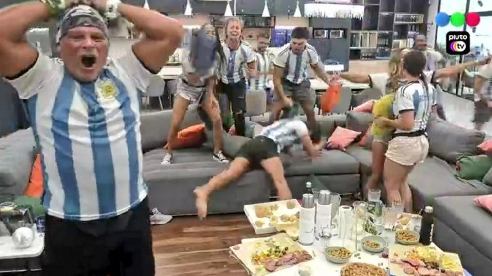 Los participantes de Gran Hermano miran la final del Mundial Qatar 2022.