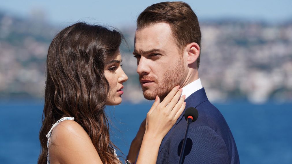 La nueva apuesta de Telefe: “Eda y Serkan: ¿Será que es amor?”.