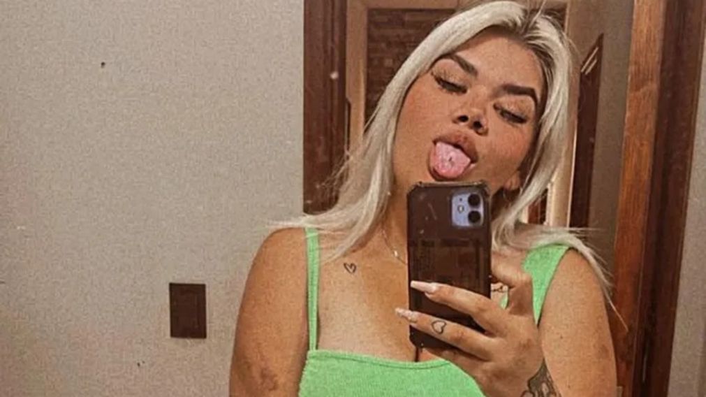 More Rial, al borde de la censura en Instagram.