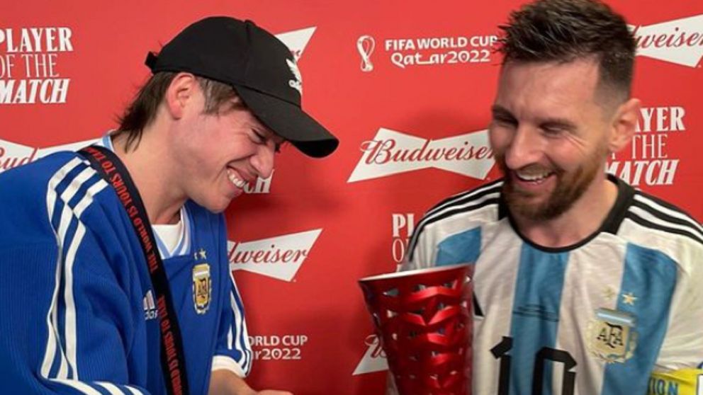 Paulo Londra con Lionel Messi en el Mundial Qatar 2022 (Instagram/@paulolondra).
