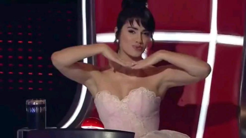 Lali Espósito revolucionó las redes con su look en "La Voz Argentina".