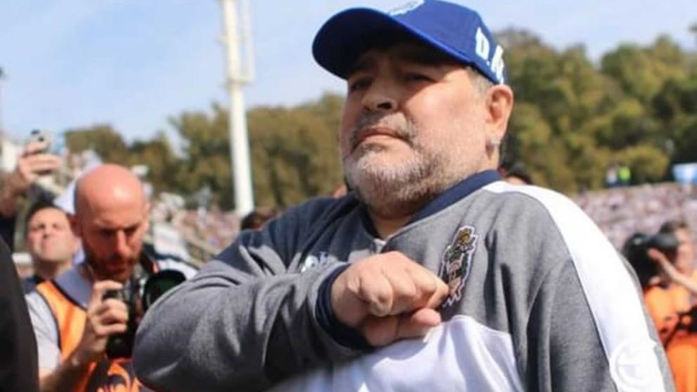 En el juicio por la muerte de Diego Maradona explicaron por qu� taparon los vidrios de la habitaci�n en la que falleci�.