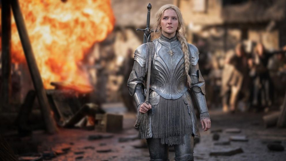 La actriz galesa Morfydd Clark interpreta a la joven Galadriel.