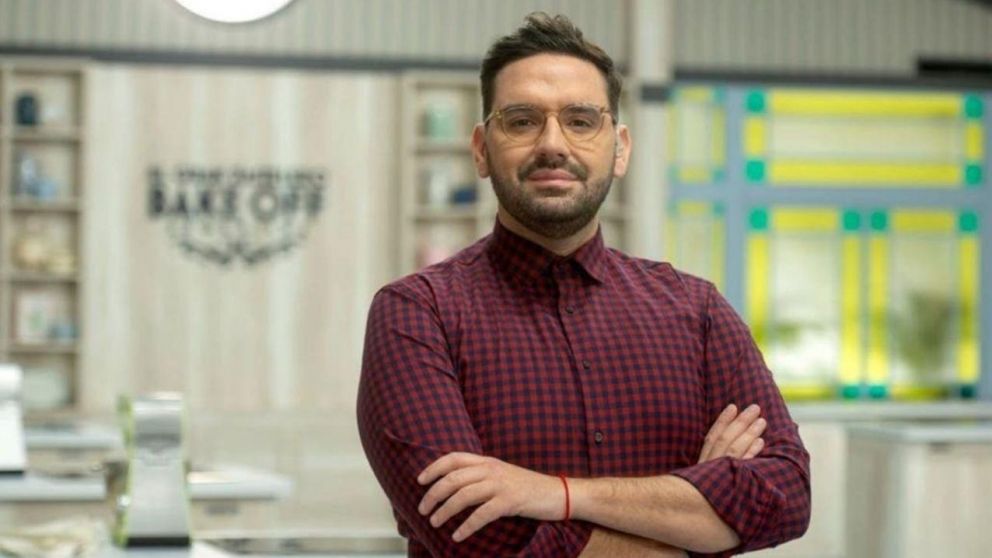 Damián Betular emocionó a todos al contratar a una ex "Bake Off" para su pastelería.