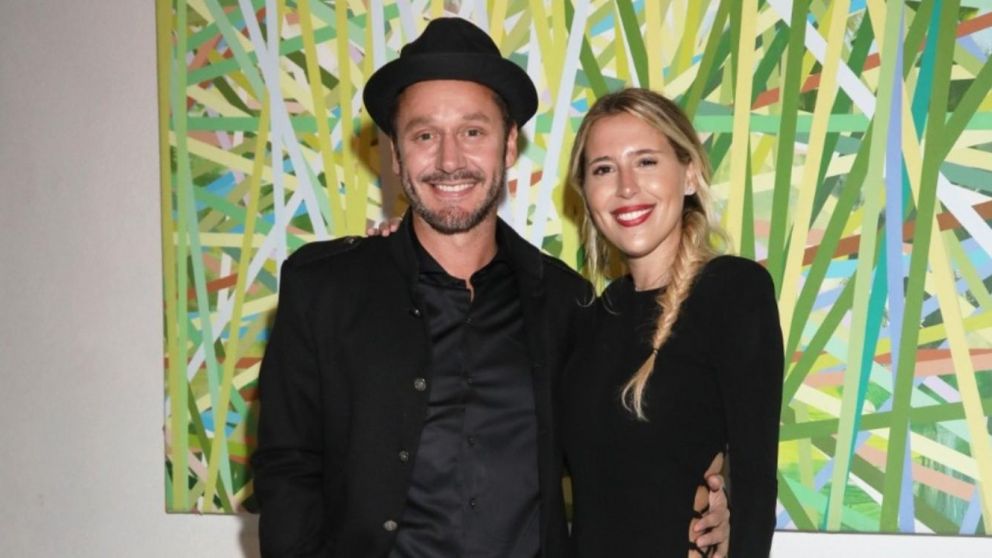 Benjamín Vicuña y Eli Sulichin celebraron junto a Tini Stoessel.