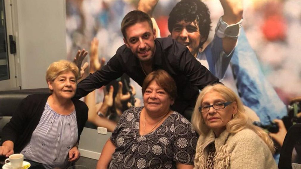 Matías Morla y las hermanas de Diego Maradona recuperaron el dominio de las redes sociales del ex futbolista.