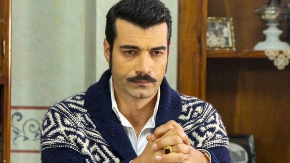 "Züleyha": escandalosa salida de Murat Ünalm.