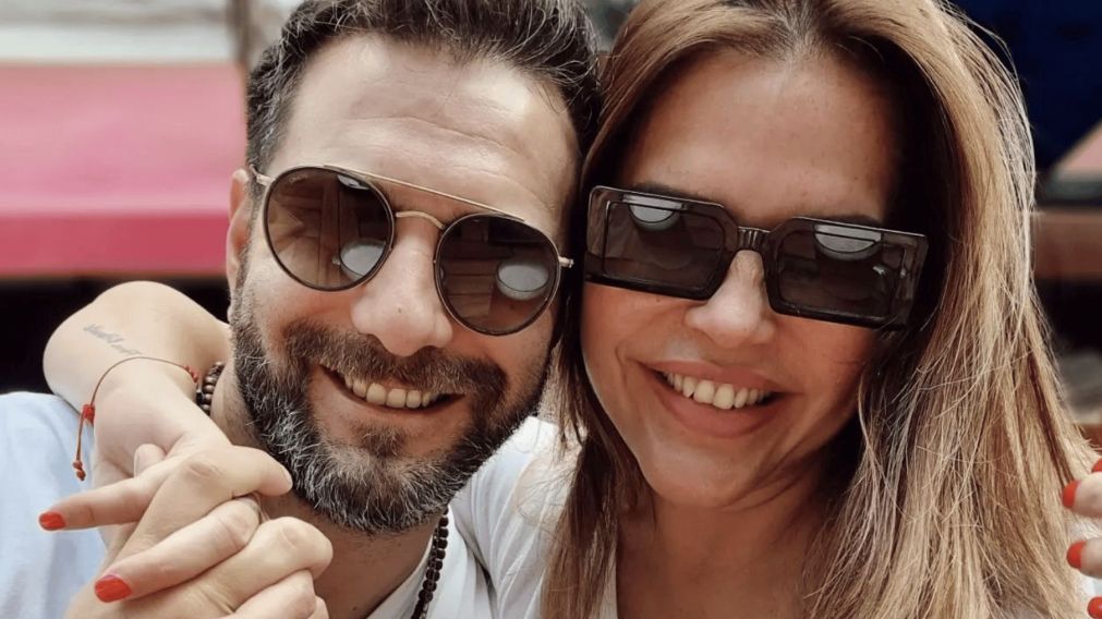 Nazarena Vélez y Santiago Caamaño, comprometidos.