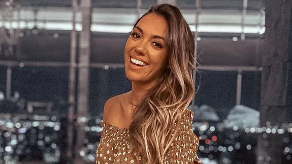 Floppy Tesouro y su peligroso accionar mientras maneja.