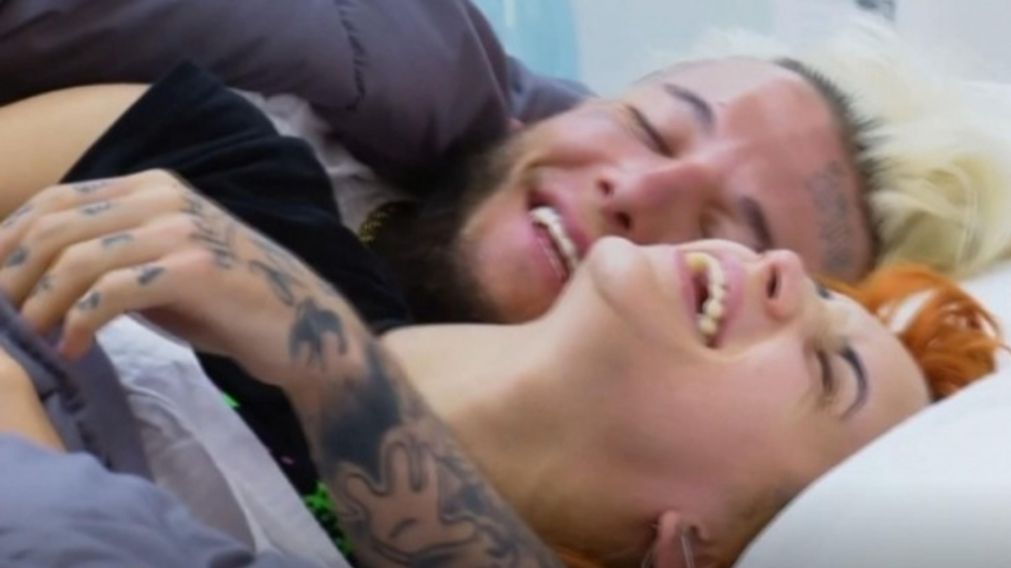 Noches de pasión en "El Hotel de los Famosos".