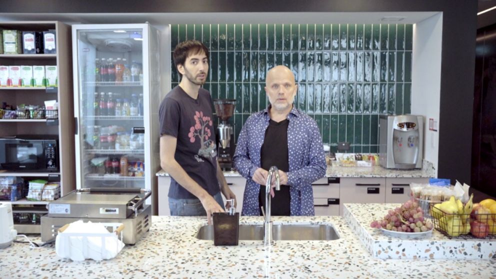 Sebasti�n Wainraich y Santiago Korovsky se encontraron y charlaron un buen rato.