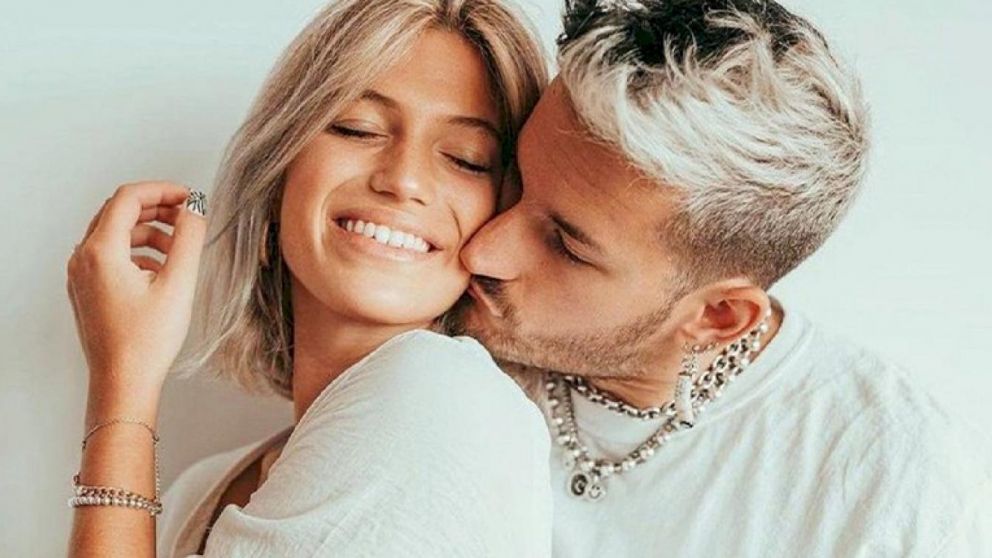 Stefi Roitman y Ricky Montaner se reencontraron en México.