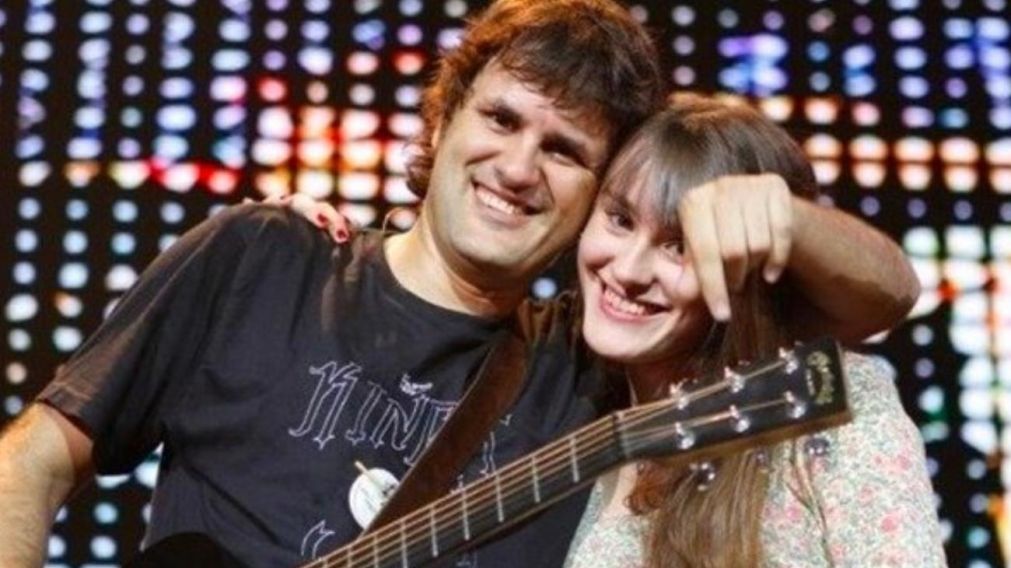 Ciro Martínez deslumbró a los invitados del casamiento de su hija cantando junto a Ráfaga.