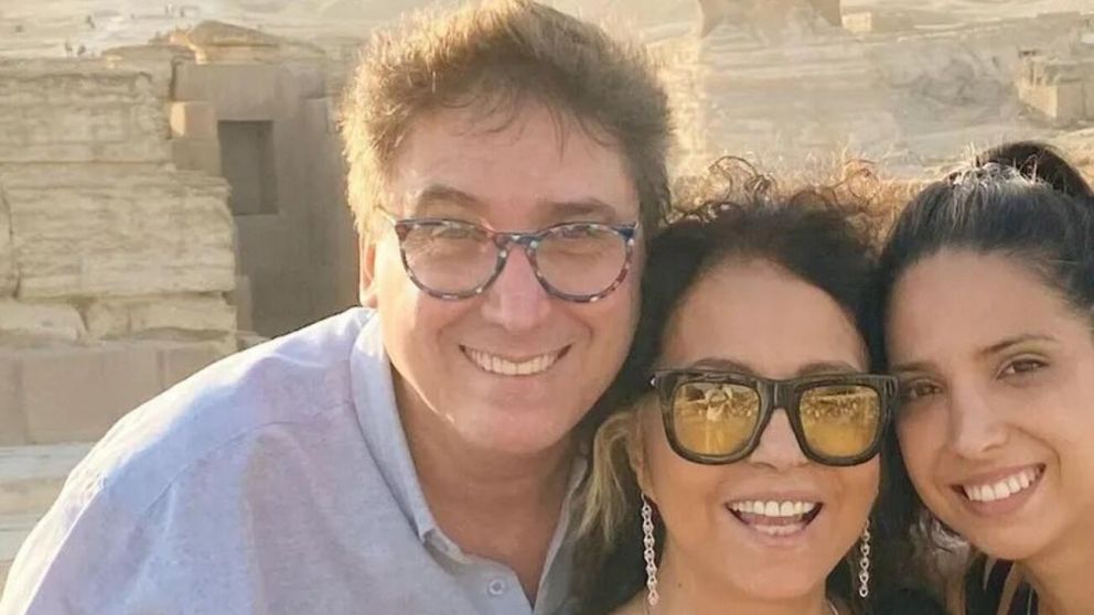 El viaje de Patricia Sosa, Oscar Mediavilla y su hija Marta a Egipto.