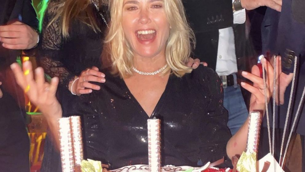 Valeria Mazza festej� su cumplea�os en Suiza con su familia.