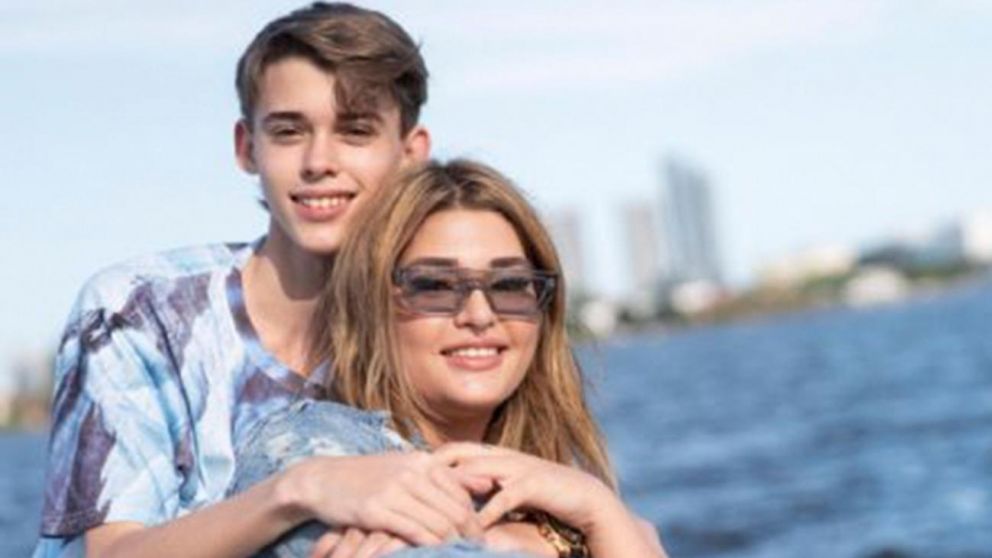 Las fotos de Martita y Felipe Fort en el entierro de Gustavo Martínez.