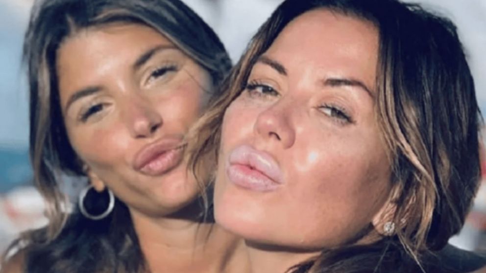 Todo mal entre Karina Jelinek y Flor Parise.