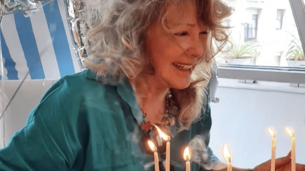 Tremendo festejo de cumplea�os de Soledad Silveyra. 