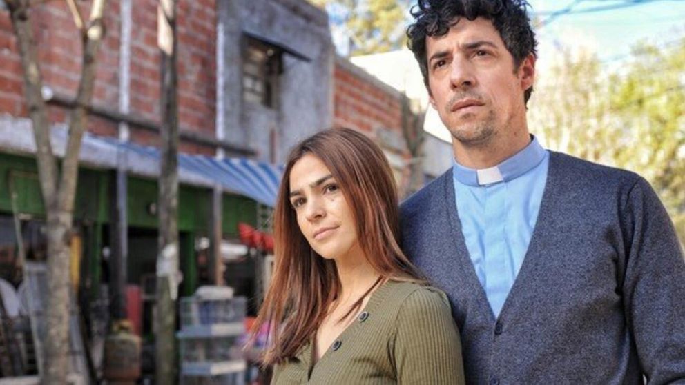 ¿Qué pasó entre Lola y el Padre Lorenzo?