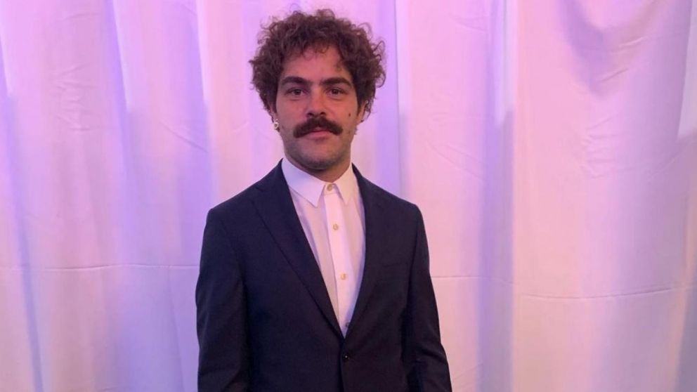 D�nde es el austero lugar que Peter Lanzani eligi� para sus vacaciones.