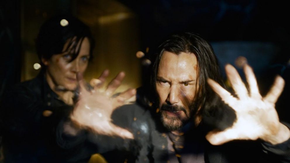 Keanu Reeves vuelve a protagonizar "Matrix: Resurrecciones".