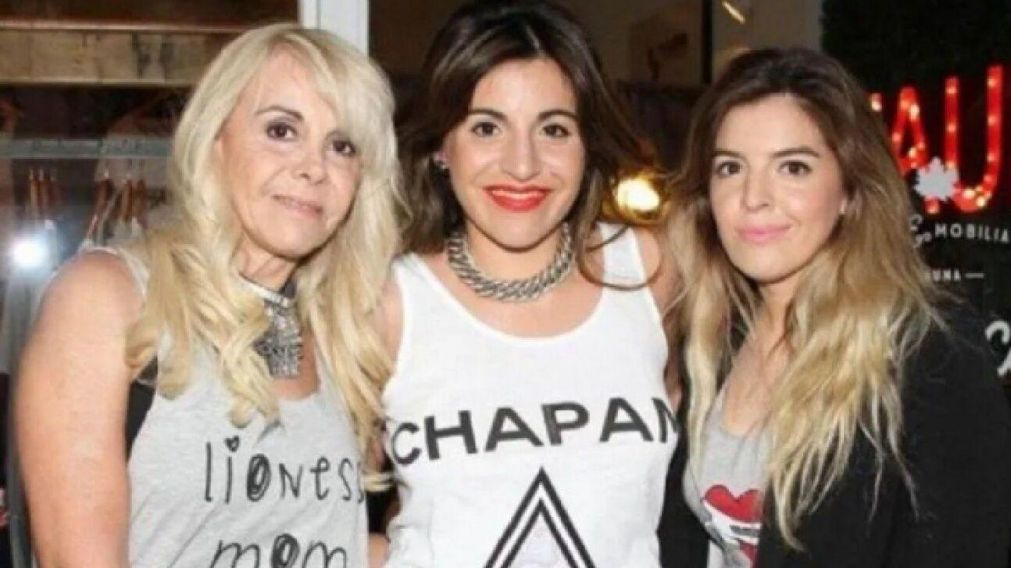 ¿Qué pasó entre Dalma, Gianinna y Claudia Villafañe con los fanáticos de Diego Maradona?