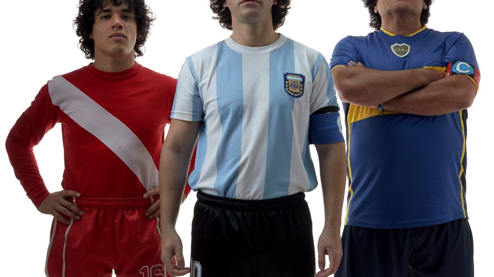 Juan Palomino, Nicolás Goldschmidt y Nazareno Casero, caracterizados como Diego Maradona.
