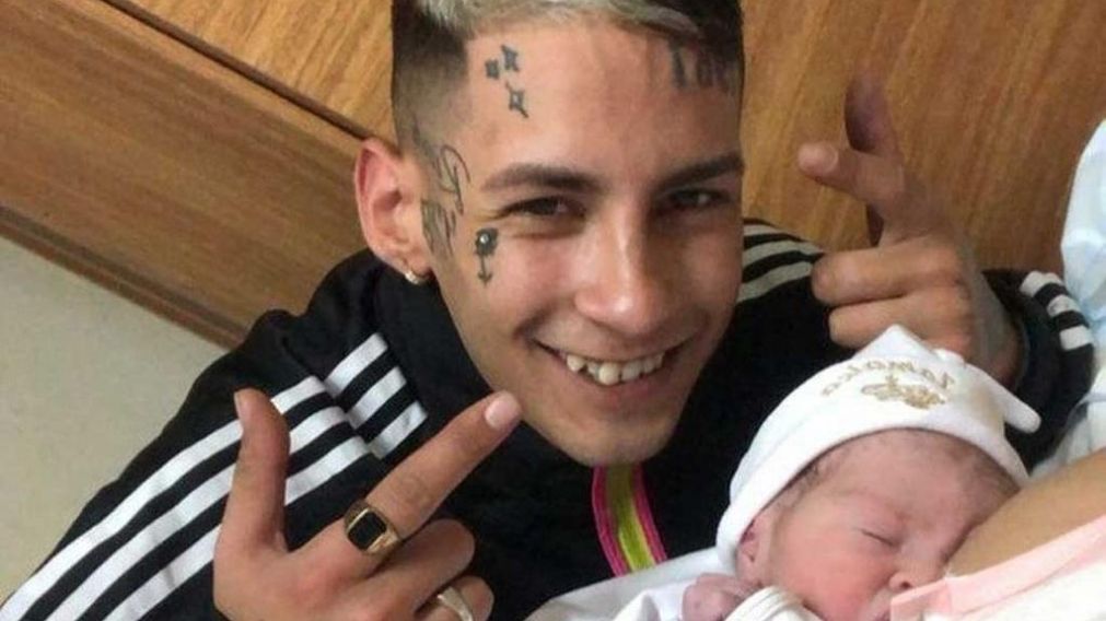 L-Gante mostró a su hija Jamaica con tatuajes en la cara y se divirtió con su novia: "¡Se me salen los puntos de la cesárea!"