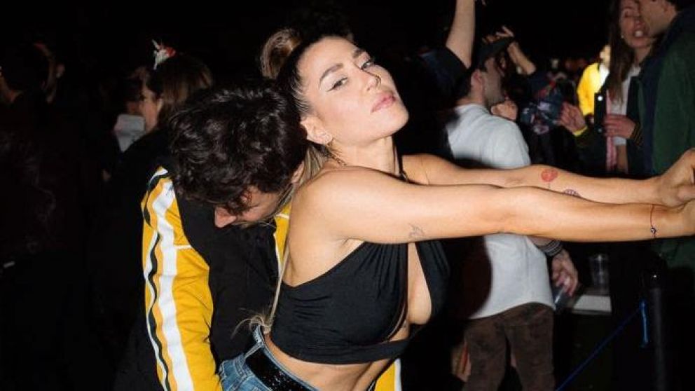 Jimena Barón, a pura fiesta junto a Lizardo Ponce.