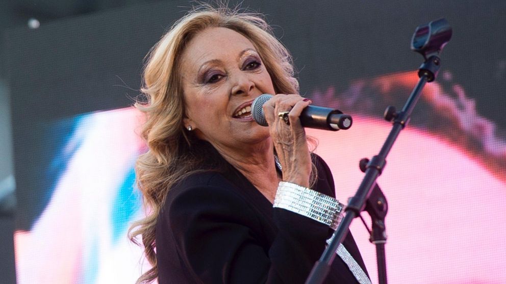 Mayte Mateos, su compañera del dúo, la despidió con cálidas palabras.