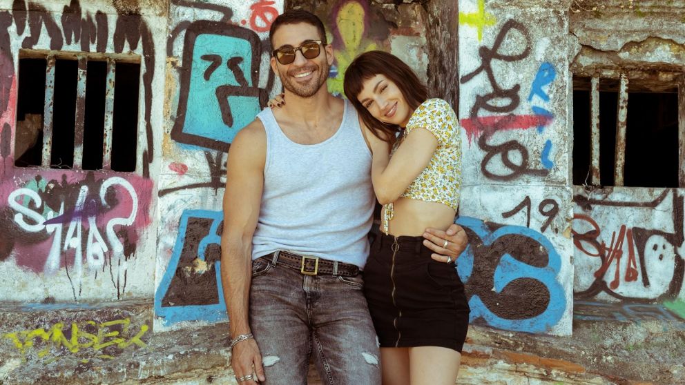 Silvestre y Corberó, una pareja que dará que hablar. (Foto: Netflix)