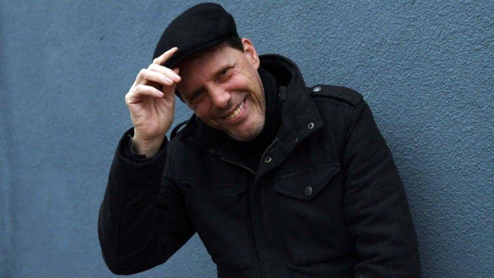 El cantante falleció de un paro cardiorrespiratorio en Lima, Perú.