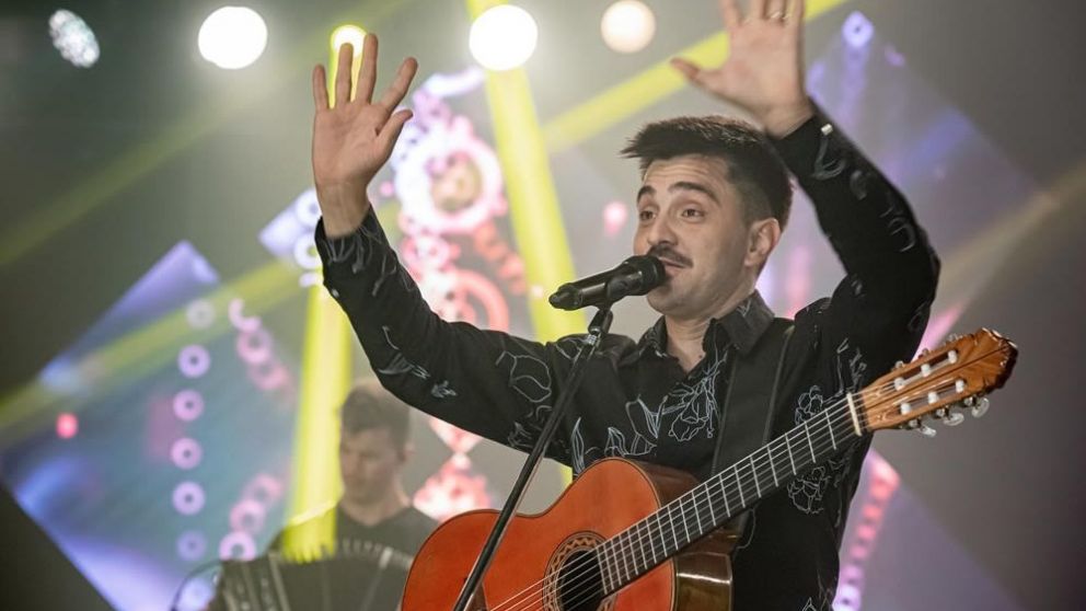 Presenta su nuevo disco.
