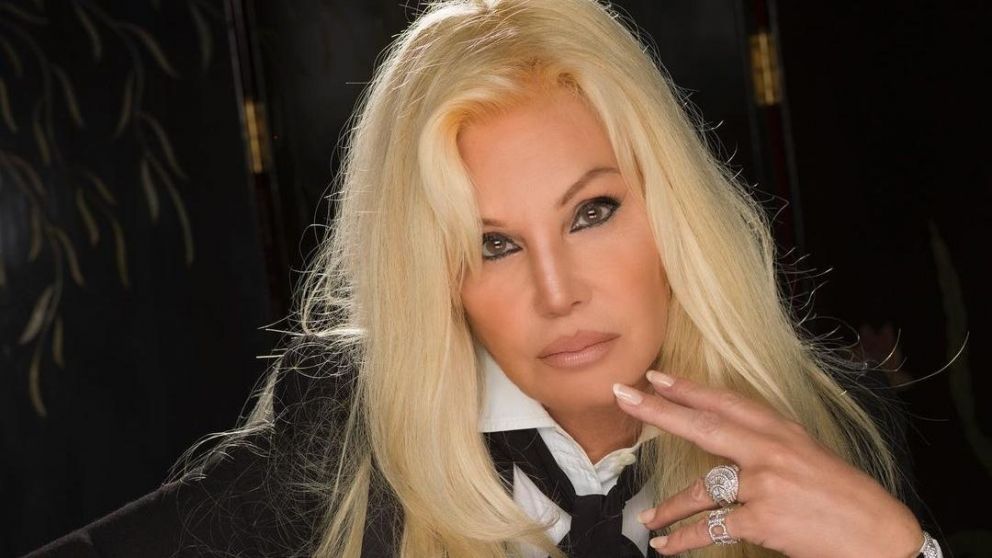 La diva se topó con una inesperada bienvenida al regresar a su hogar.