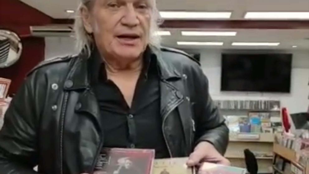 Vitico y su trilogía: “Los ocultos los grabe en las separaciones de Riff”.