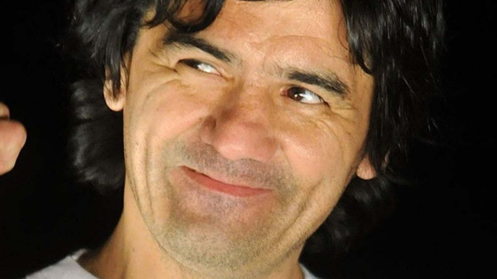 Alejandro Sokol, el cazador: esencia de barrio, carisma y el alma al arte.