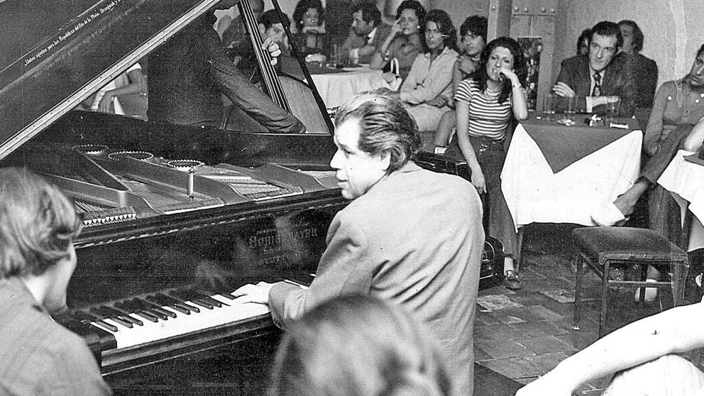 Su largo recorrido musical desemboc� en la excelencia jazz�stica.