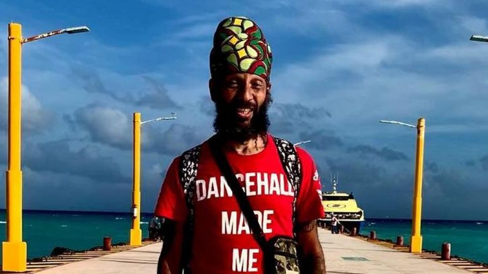 El artista sufrió el prejuicio por cantar cumbia.