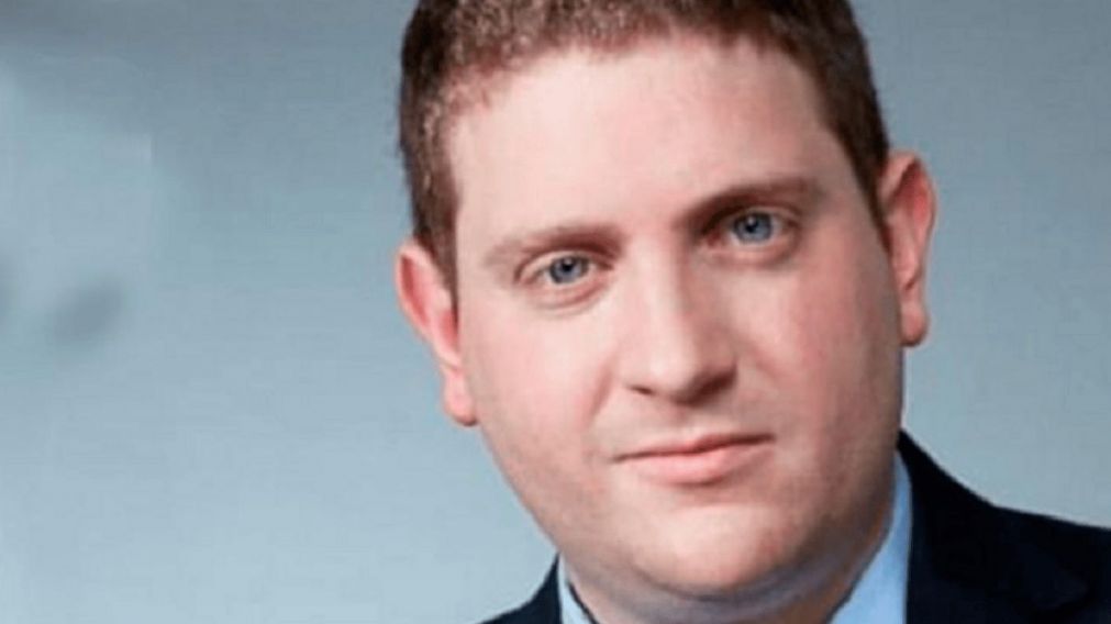 El periodista permanece aislado tras contraer coronavirus.