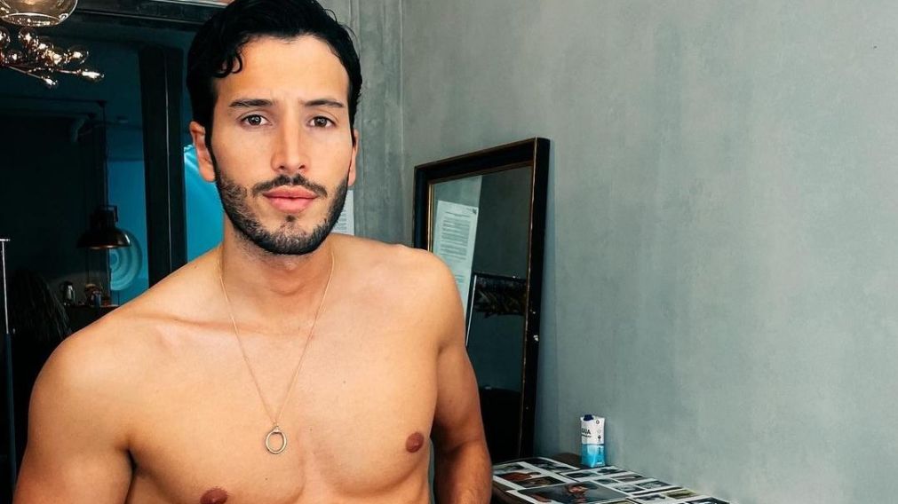 El músico sorprendió a sus fans con una fogosa publicación.