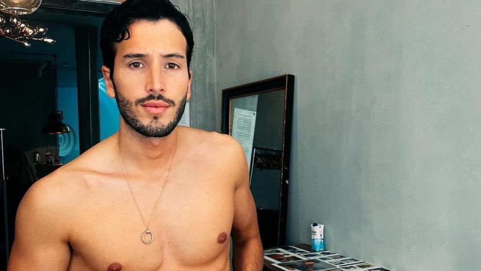 El músico sorprendió a sus fans con una fogosa publicación.