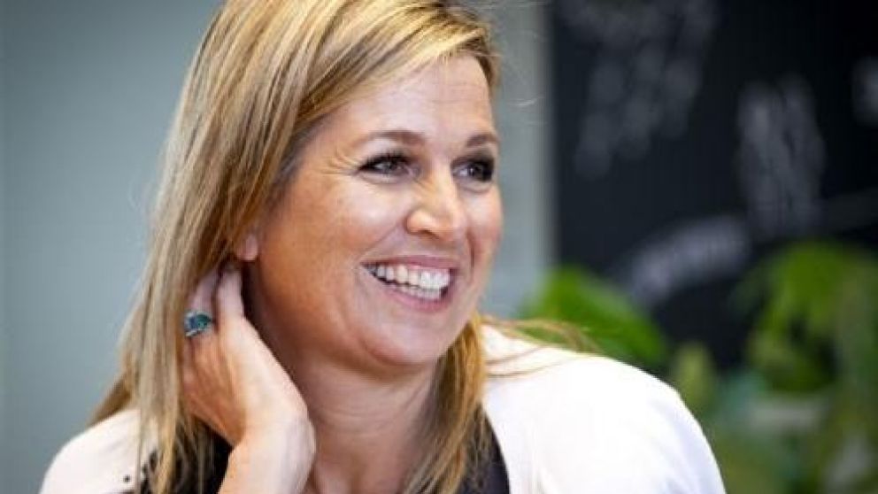 Una biógrafa contó las historias de amor de la Reina.