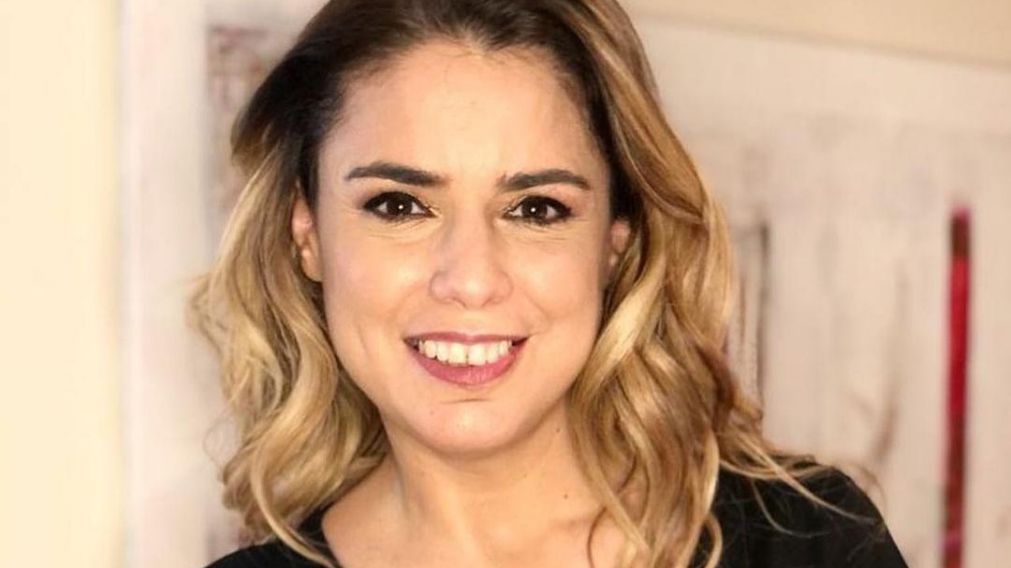 La periodista por ahora no presentó síntomas.