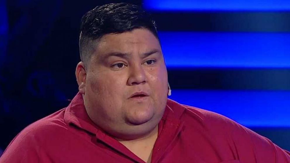 El joven está luchando por su vida.