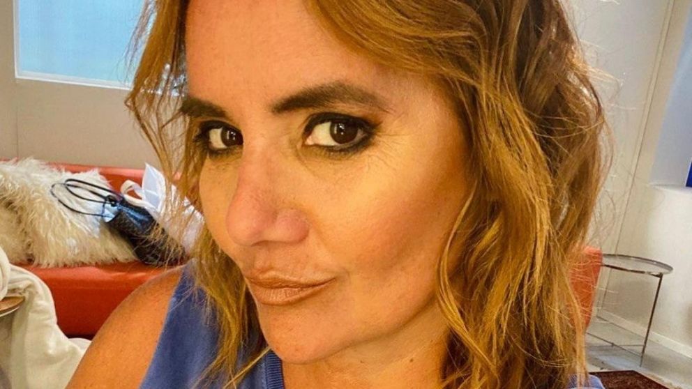 La periodista salió con los tapones de punta.