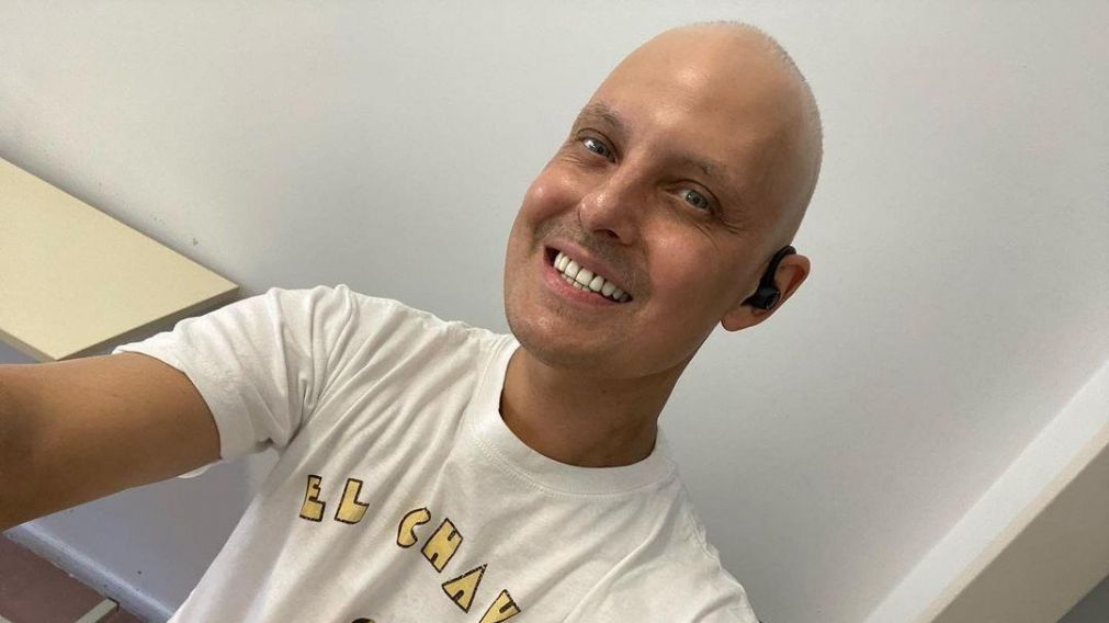 El periodista se recupera de la intervenci�n.