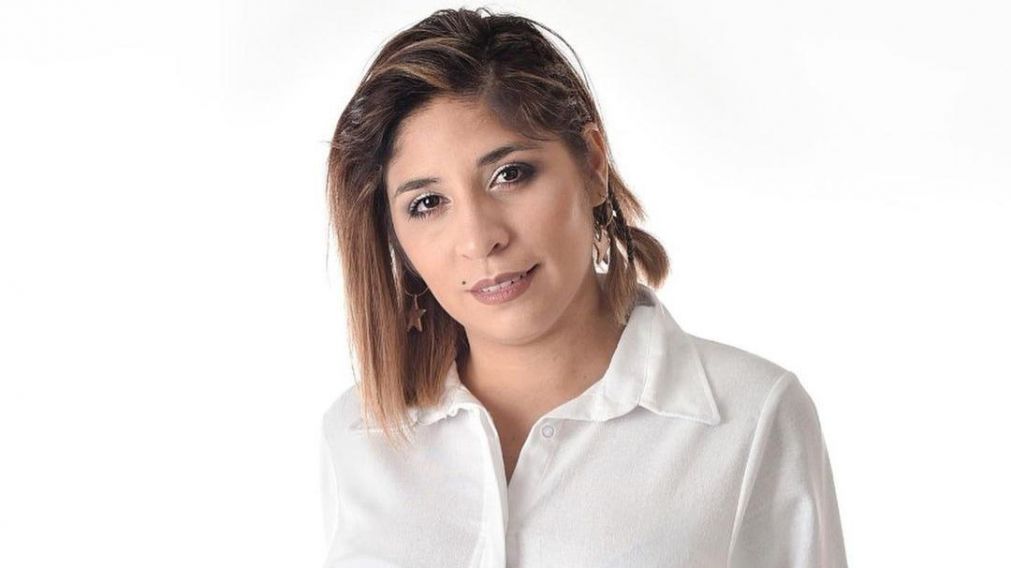 La pandemia obligó a que la cantante tenga que suspender su boda.