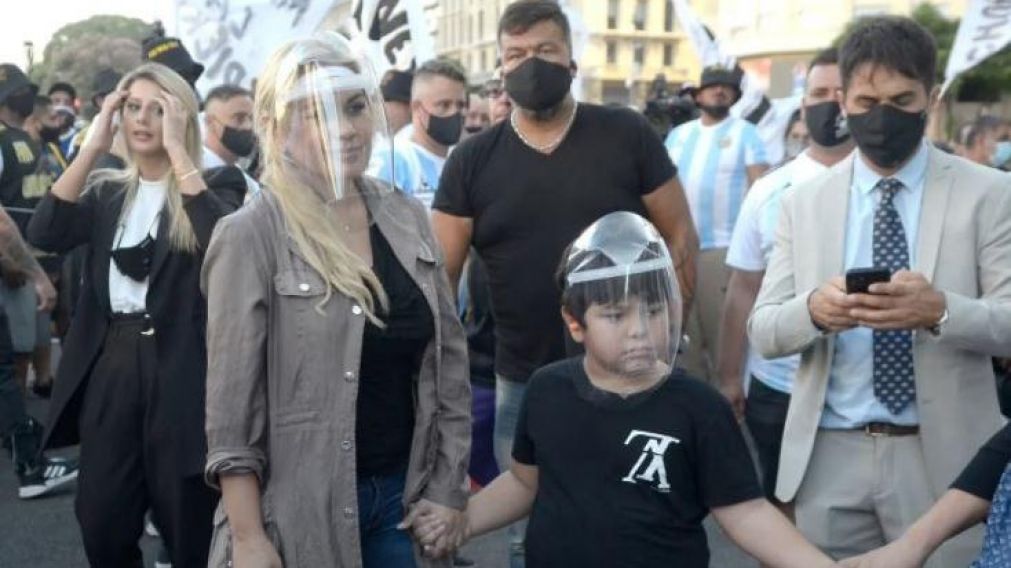 La mam� de Dieguito Fernando se mostr� muy enojada en las redes despu�s de que cerraran la cuenta de su hijo.